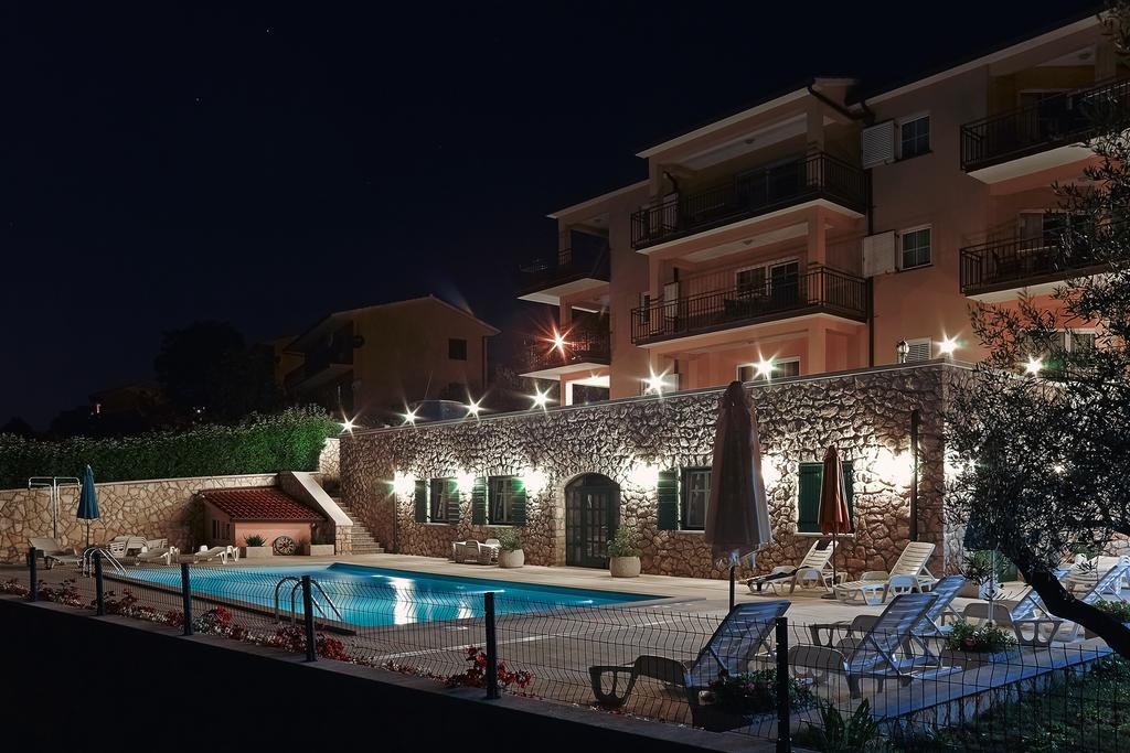 Apartments Villa Venera لابين المظهر الخارجي الصورة