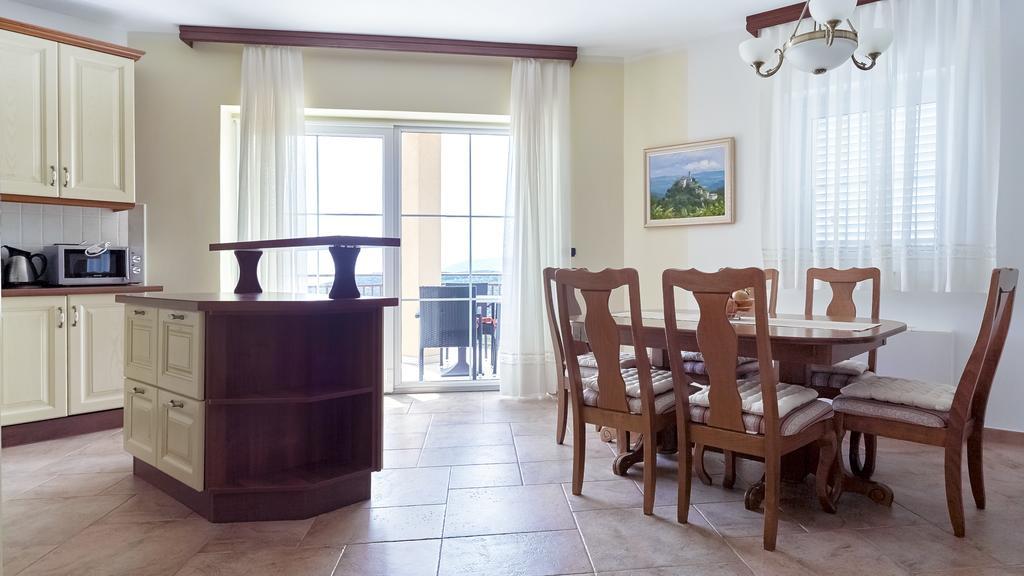 Apartments Villa Venera لابين المظهر الخارجي الصورة